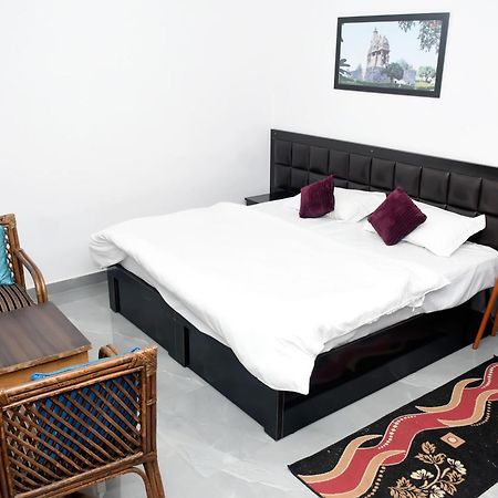 Khajuraho Glory Homestay Esterno foto