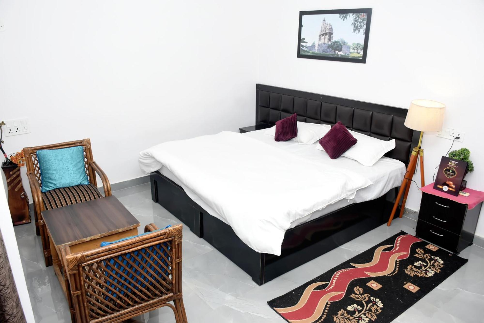 Khajuraho Glory Homestay Esterno foto
