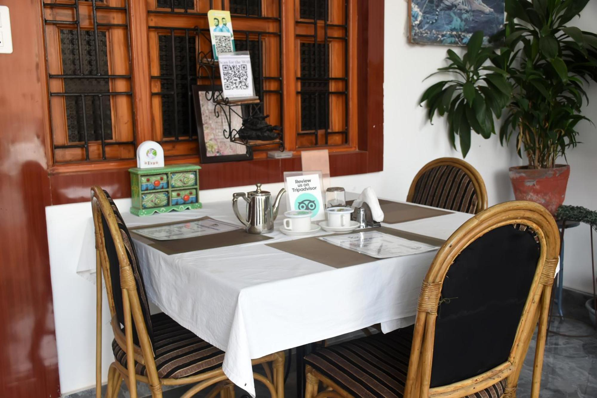 Khajuraho Glory Homestay Esterno foto