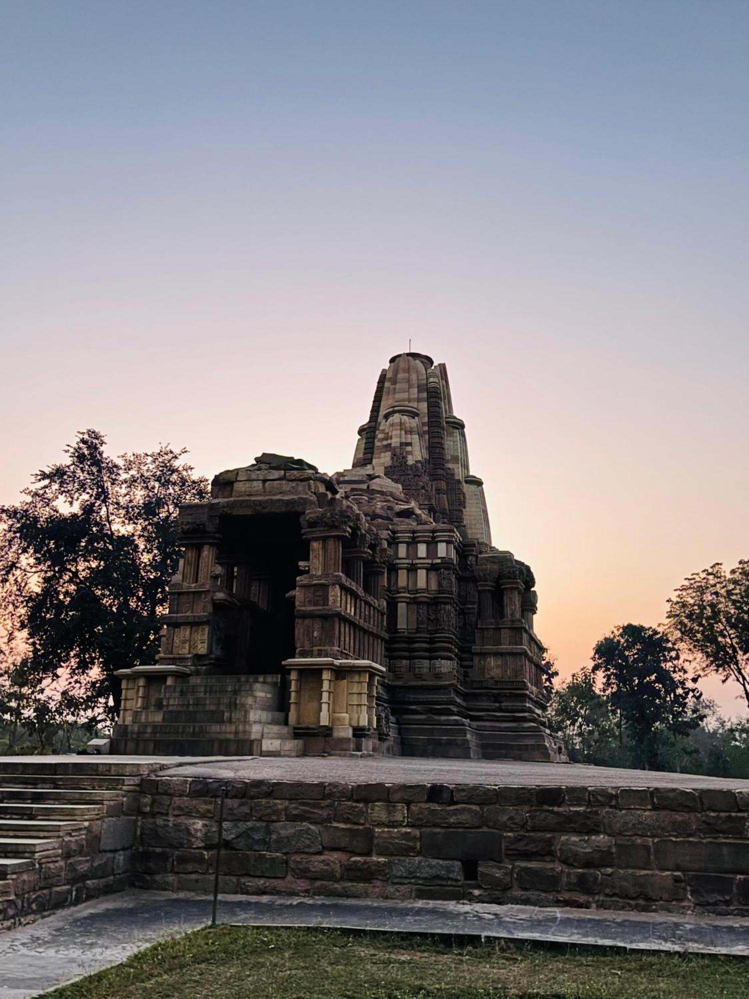 Khajuraho Glory Homestay Esterno foto