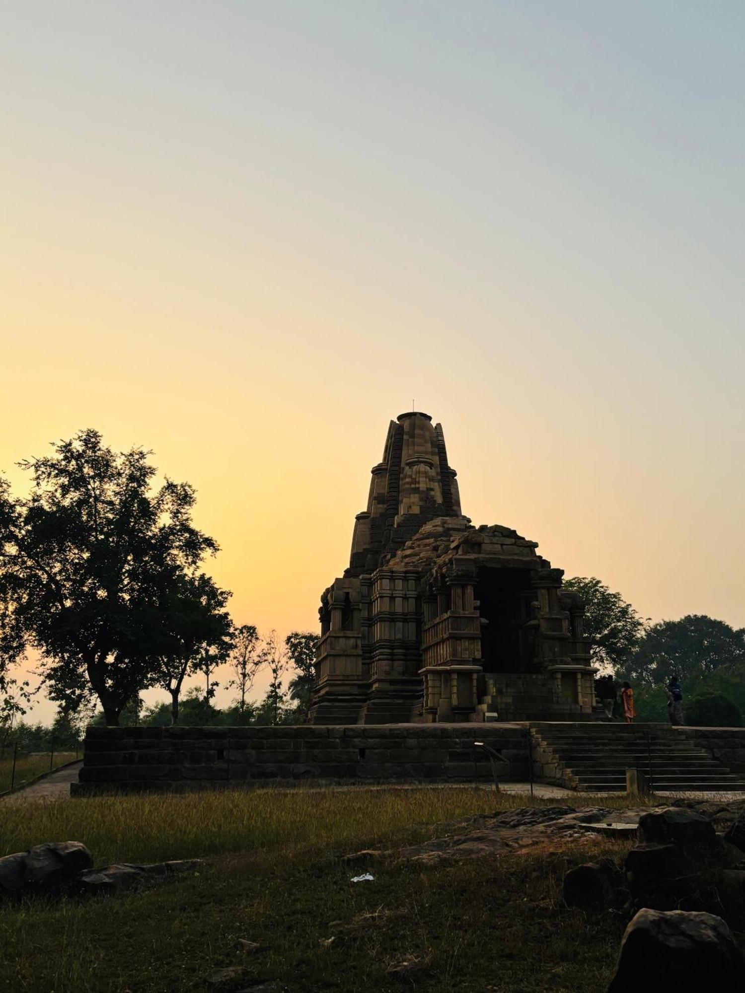 Khajuraho Glory Homestay Esterno foto