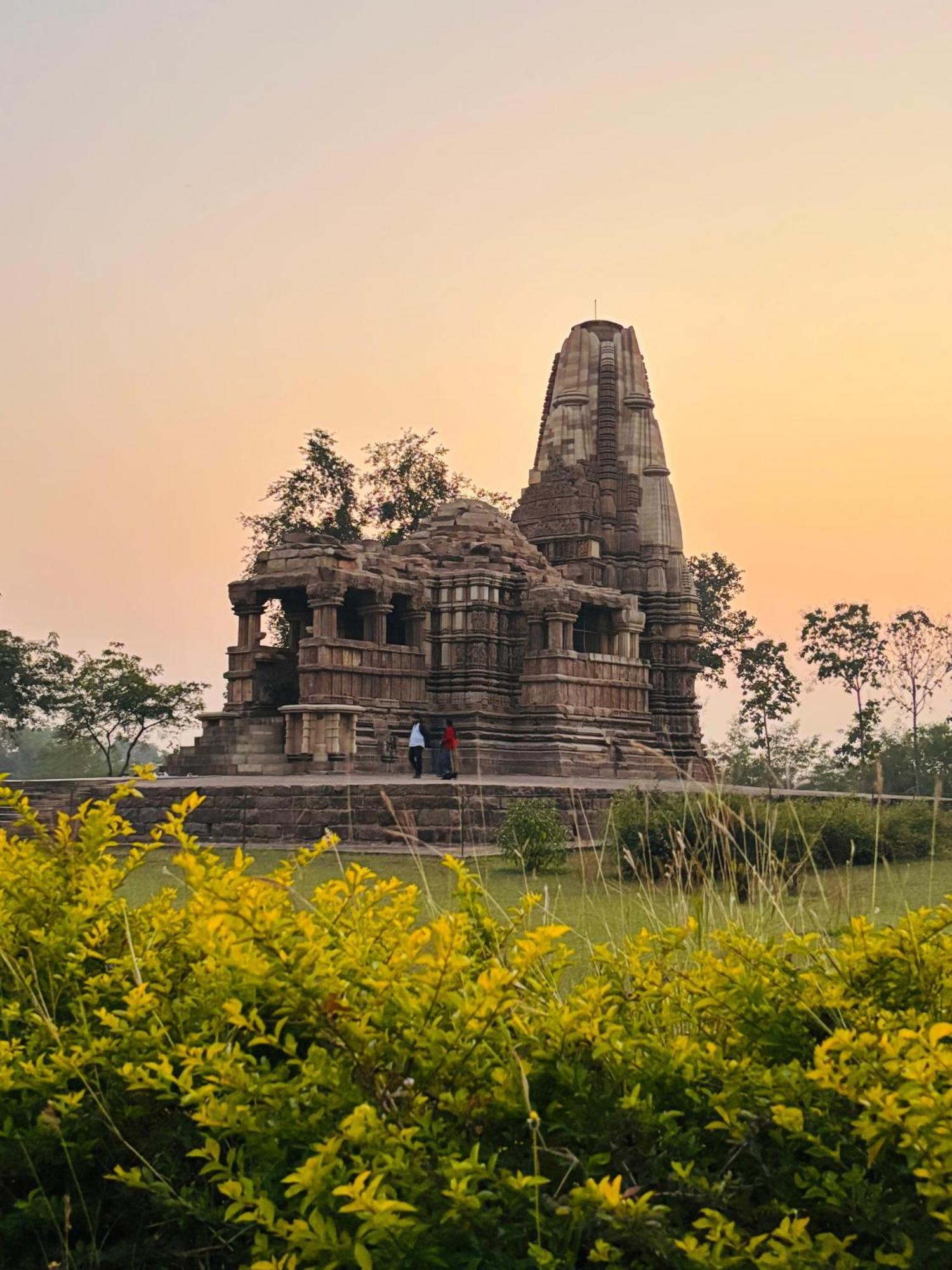 Khajuraho Glory Homestay Esterno foto