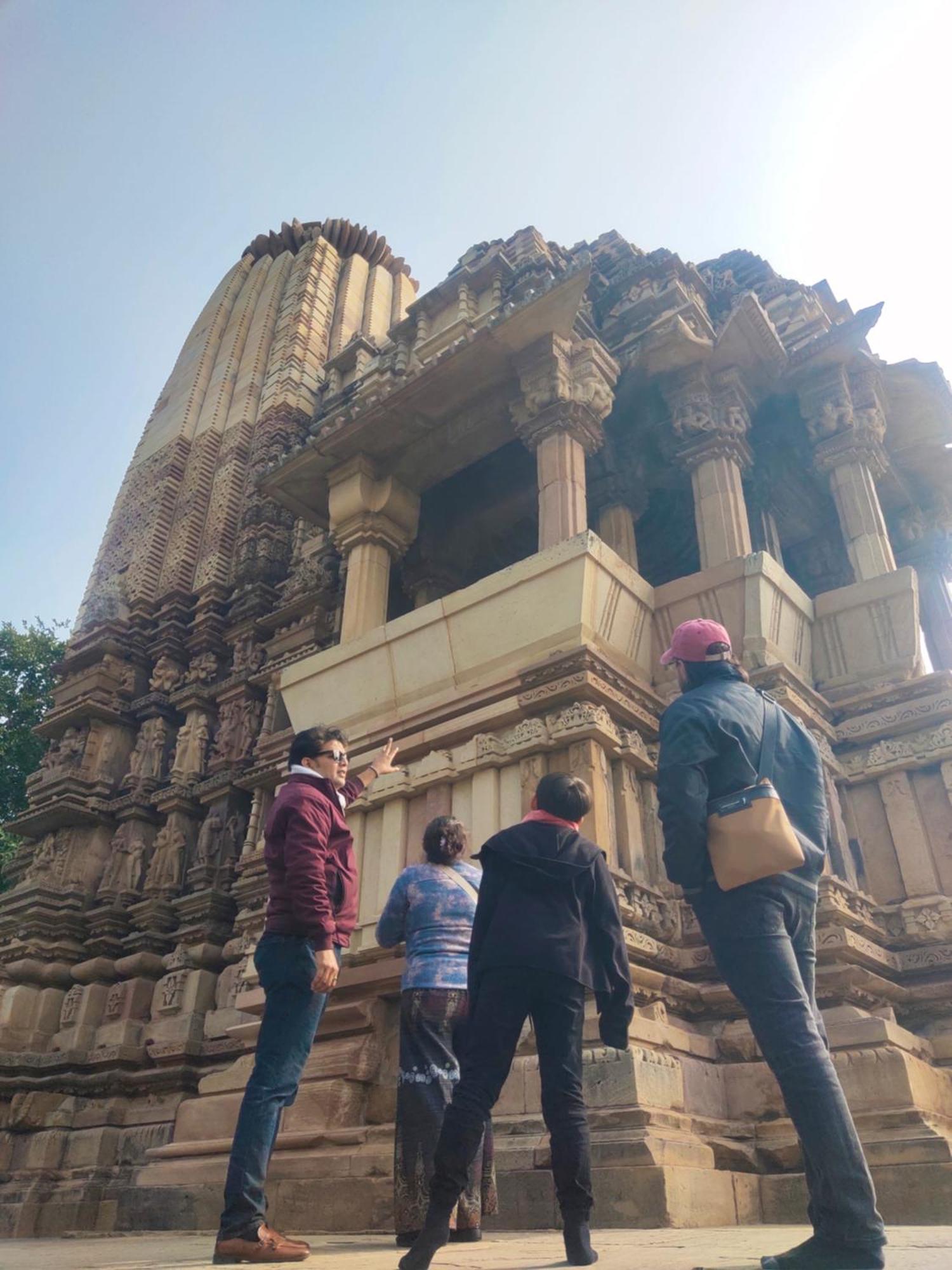 Khajuraho Glory Homestay Esterno foto