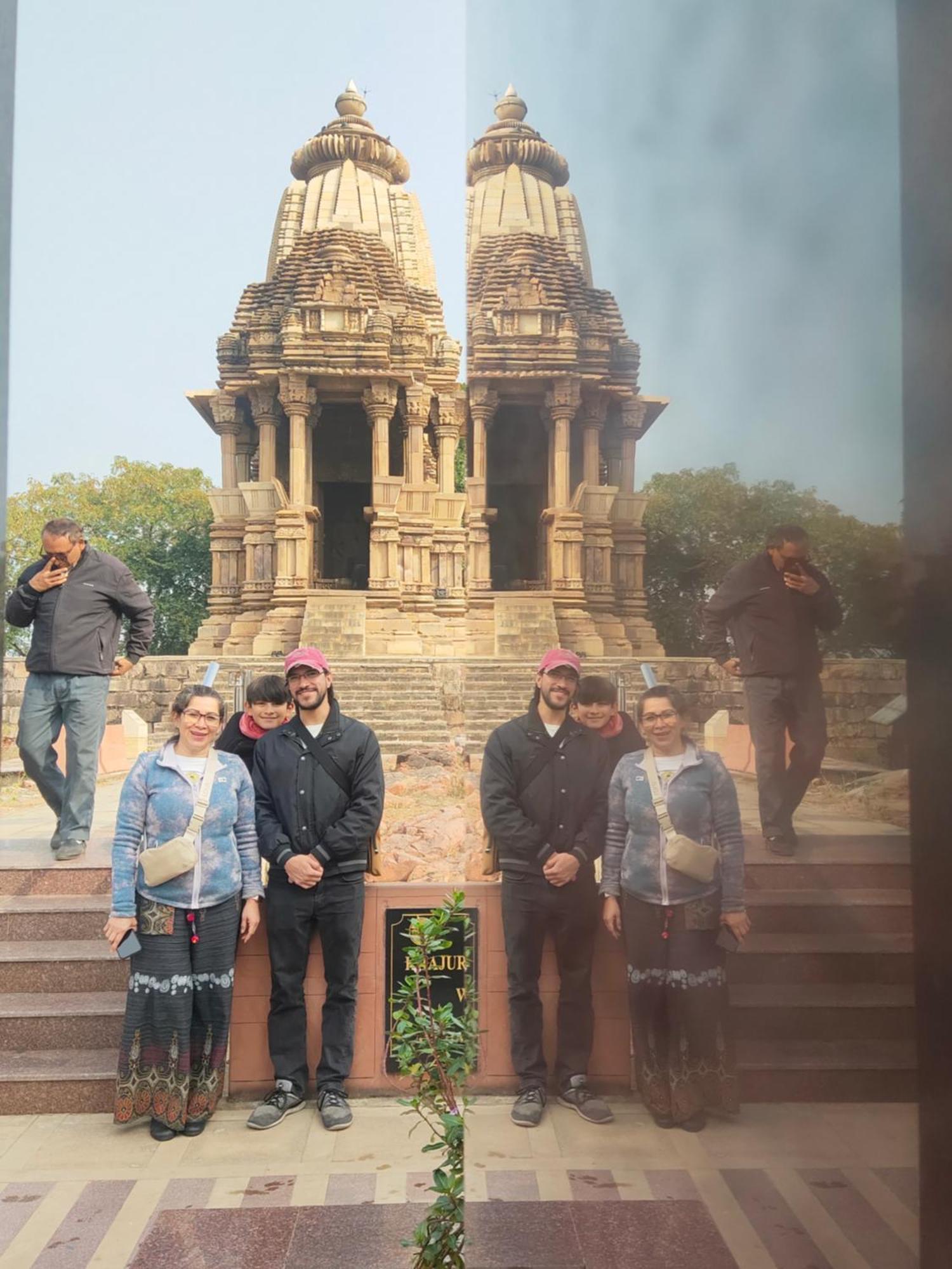 Khajuraho Glory Homestay Esterno foto